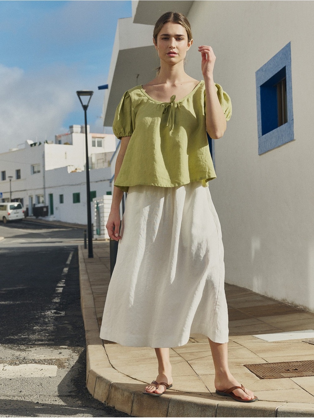 Not Perfect Linen 1950s city Linen Skirt Small White A-Line Pockets